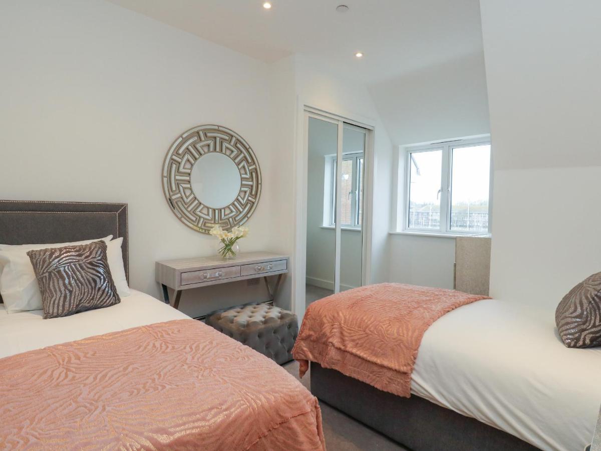 Апартаменты Harbourside Haven Penthouse 1 Уэймут Экстерьер фото